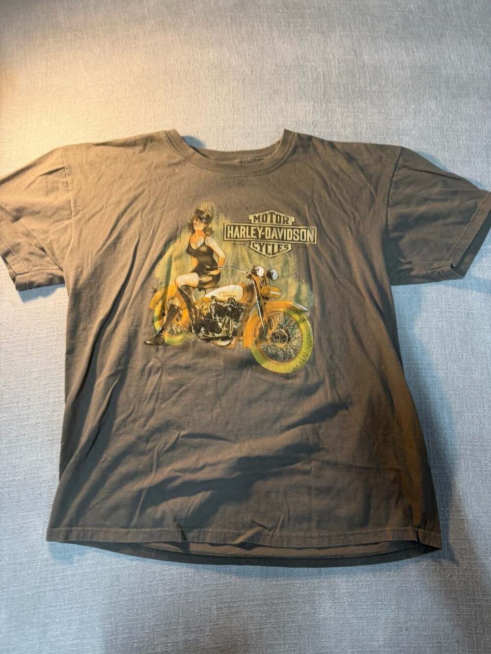 Harley-Davidson Pin-Up Girl on Motorcycle Graphic T-Shirt